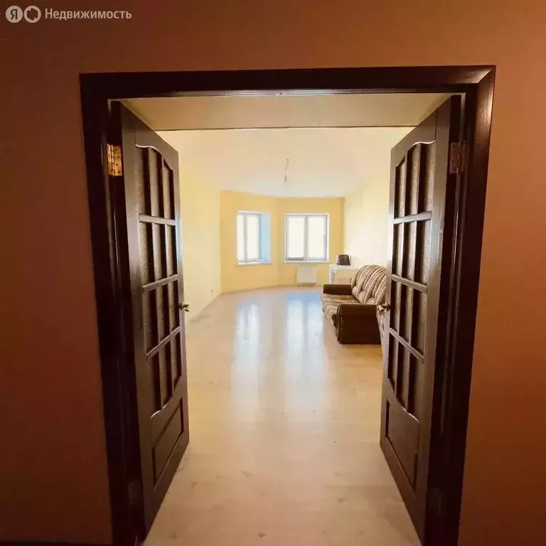 2-комнатная квартира: Екатеринбург, улица Крылова, 27 (77 м) - Фото 1