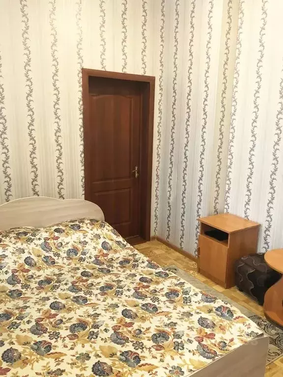Комната Хакасия, Абаза ул. Гагарина, 5А - Фото 1