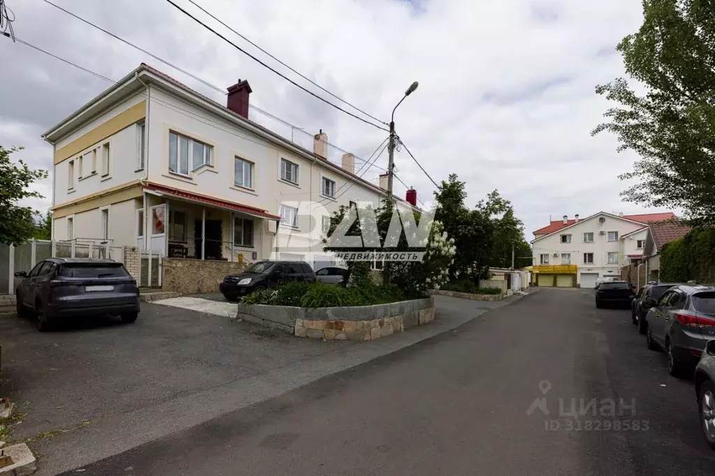 Таунхаус в Челябинская область, Челябинск Абрикосовая ул., 3 (292 м) - Фото 1