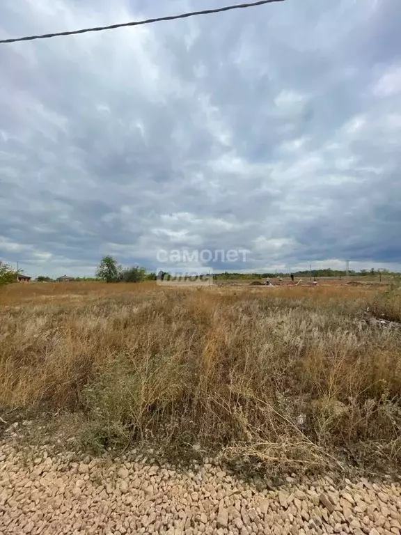 Участок в Саратовская область, Энгельс Осенняя ул., 11 (9.11 сот.) - Фото 1