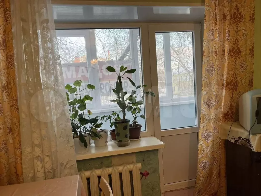 Комната 22 м в 1-к., 2/4 эт. - Фото 1