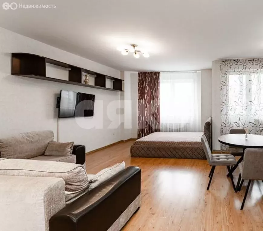 1-комнатная квартира: Мирное, улица Крымской Весны, 5к3 (38 м) - Фото 1
