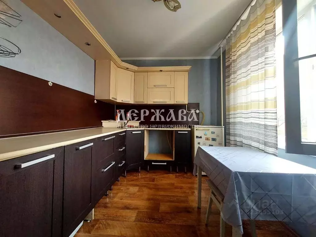 1-к кв. Белгородская область, Старый Оскол Южный мкр, 1 (39.0 м) - Фото 2