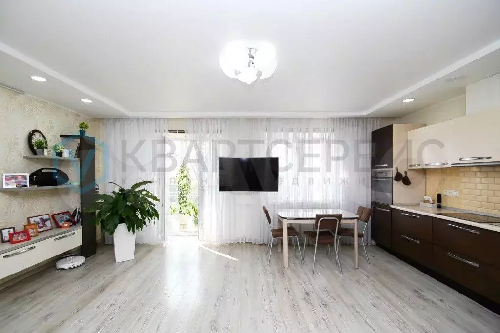 3-к. квартира, 82 м, 9/9 эт. - Фото 1