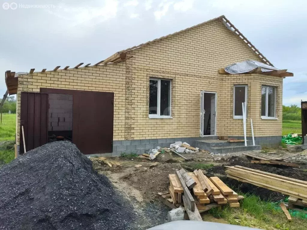 Дом в село Беломестное, улица Александра Андросова (109.8 м) - Фото 1
