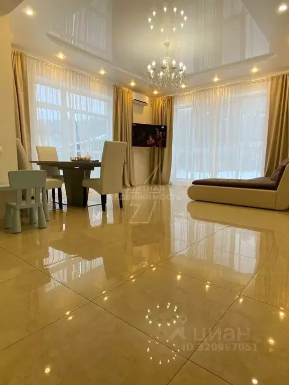 Таунхаус в Татарстан, Казань Беловежская ул., 17Б (329 м) - Фото 1