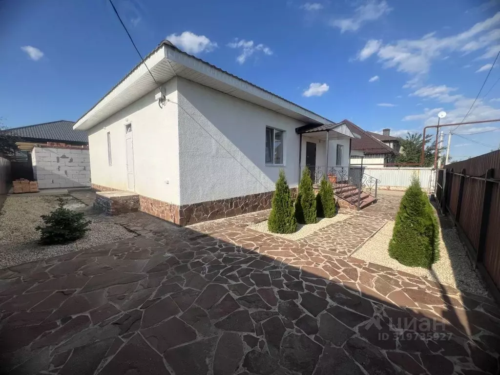 Дом в Саратовская область, Саратов проезд 3-й Новобурасский, 13 (110 ... - Фото 0