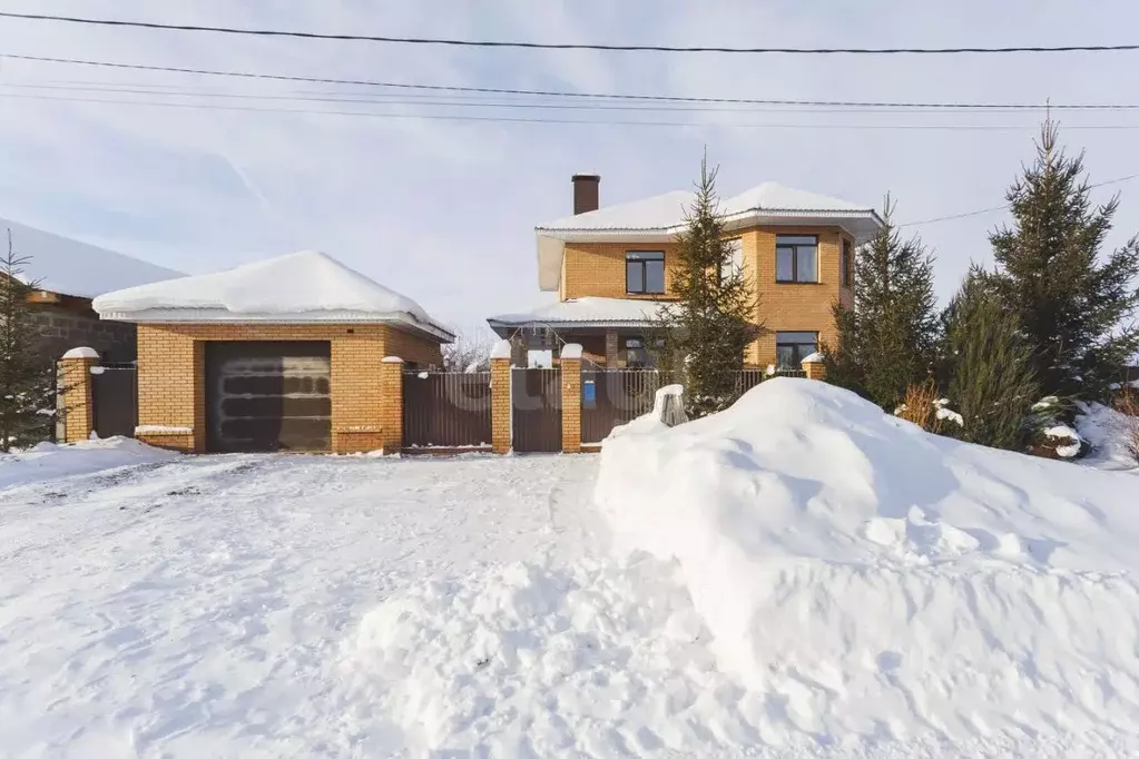 Дом в Башкортостан, Уфимский район, Таптыковский сельсовет, с. ... - Фото 1