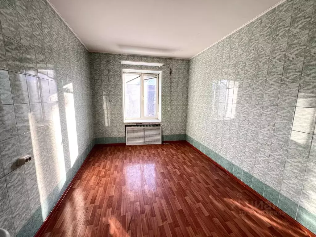 Офис в Кемеровская область, Ленинск-Кузнецкий ул. Чекмарева, 7 (15 м) - Фото 1