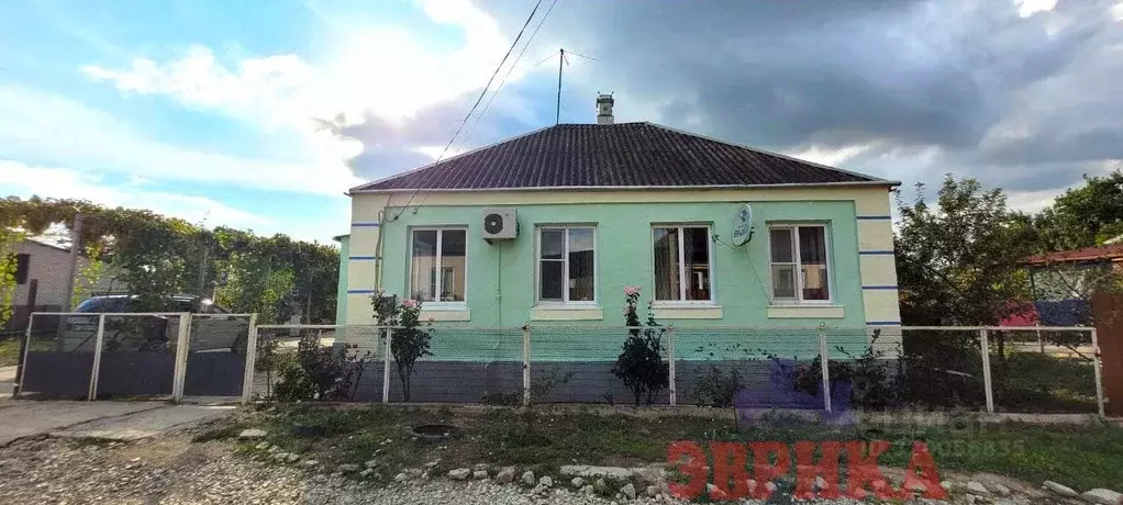 Дом в Краснодарский край, Крымск Газовая ул., 56А (69 м) - Фото 0