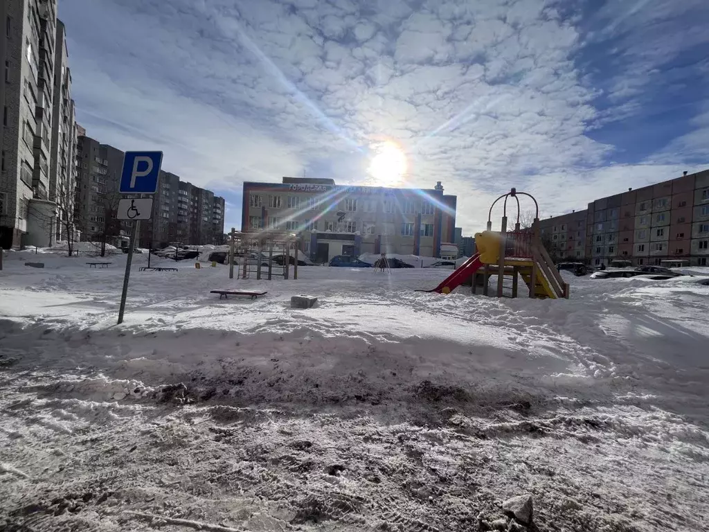3-к кв. Вологодская область, Череповец Любецкая ул., 1 (90.0 м) - Фото 0