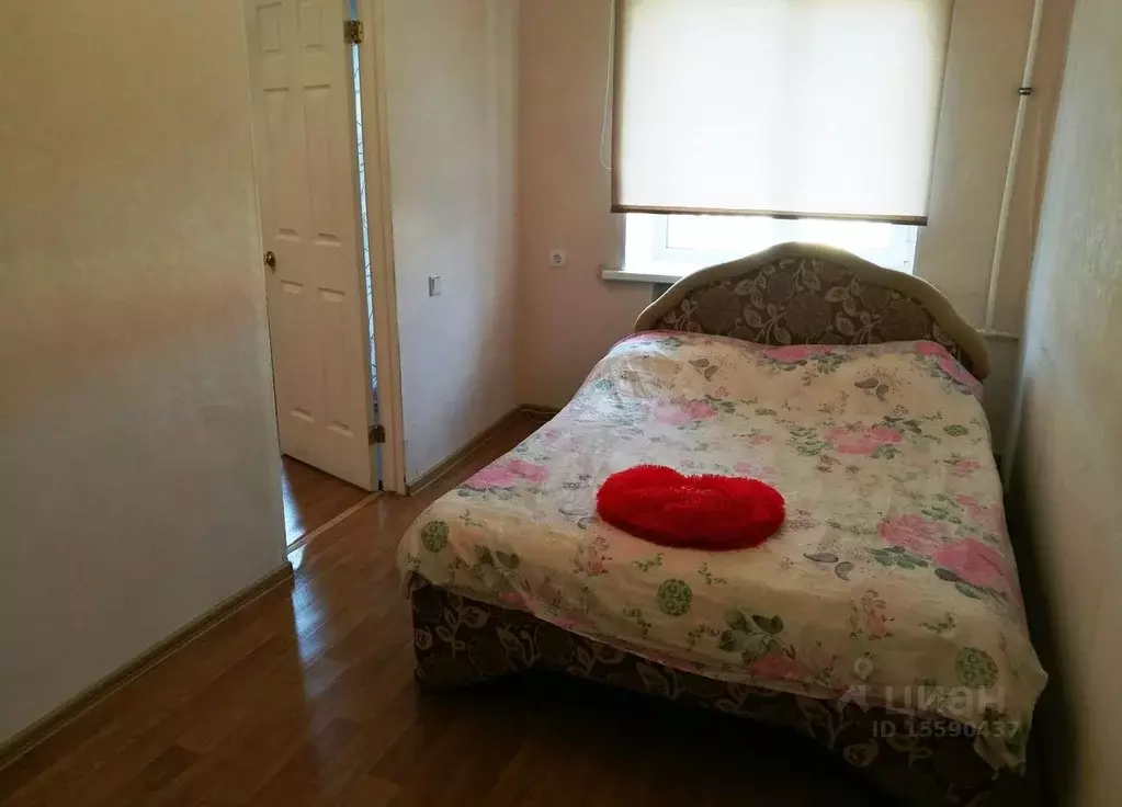 2-к кв. Омская область, Омск Ленинградская пл., 2а (44.0 м) - Фото 0