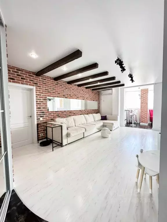 2-к кв. Татарстан, Казань ул. Аделя Кутуя, 110А (68.2 м) - Фото 1