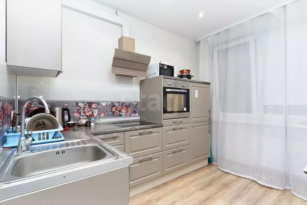 1-к кв. Тюменская область, Тюмень ул. Тимофея Чаркова, 81к2 (34.0 м) - Фото 1