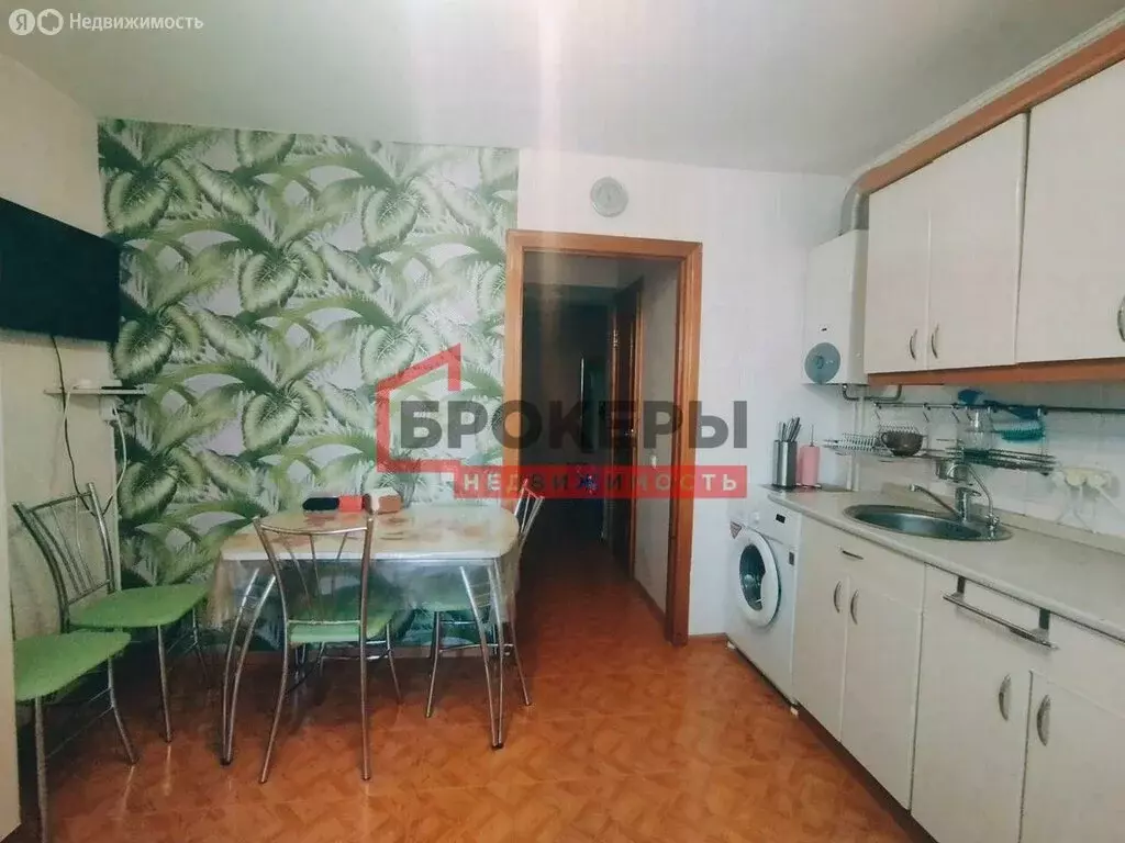 3-комнатная квартира: Севастополь, улица Ефремова, 24 (77.6 м) - Фото 1