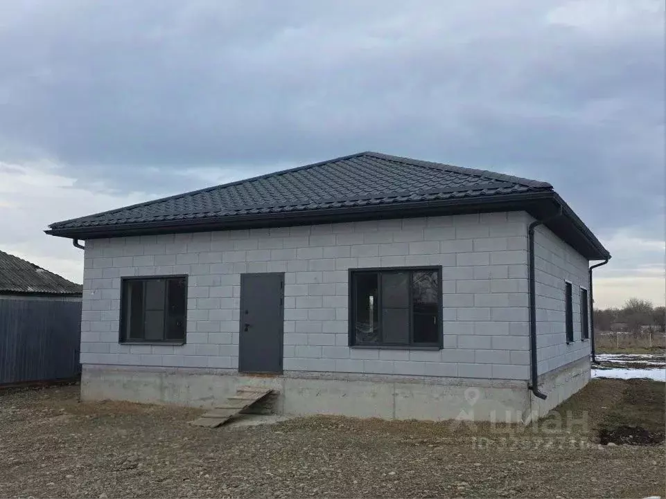 Дом в Краснодарский край, Армавир городской округ, Первомайский хут. ... - Фото 2