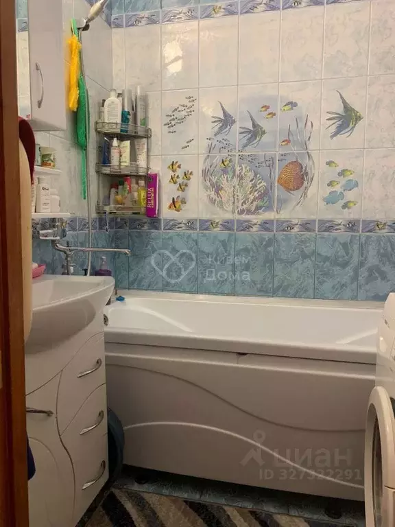 1-к кв. Волгоградская область, Волгоград ул. 8-й Воздушной Армии, 38 ... - Фото 0