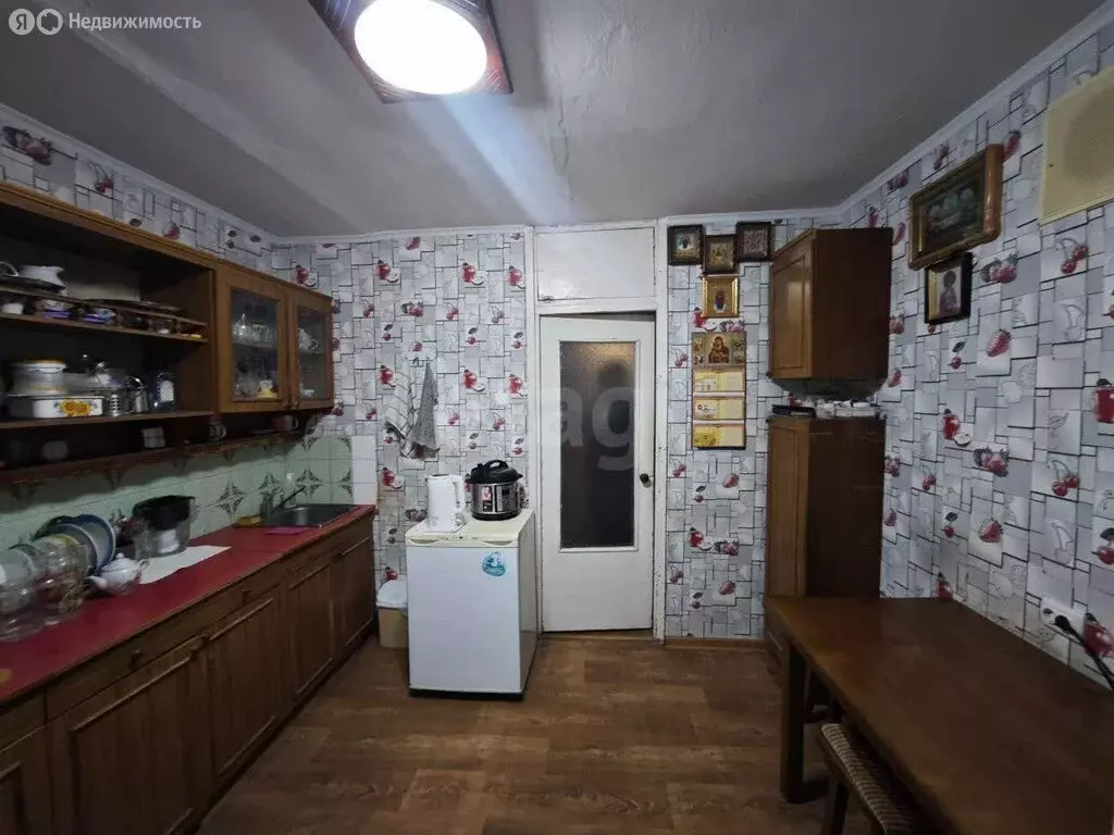 2-комнатная квартира: Перевальное, Октябрьская улица, 46 (56.6 м) - Фото 2