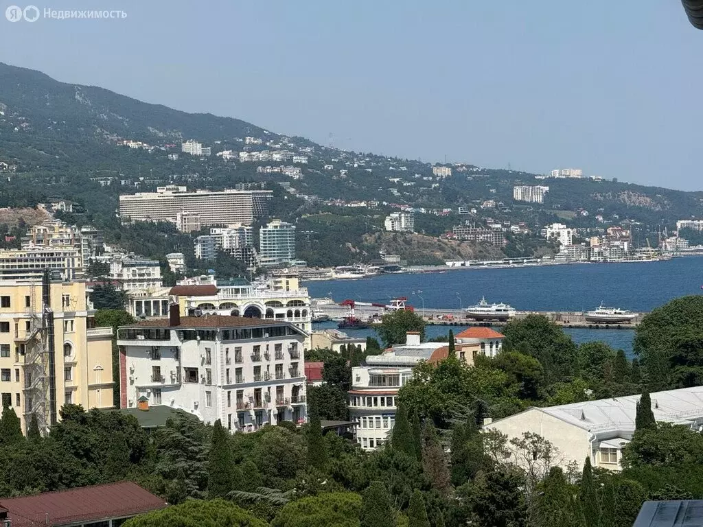 2-комнатная квартира: Ялта, улица Володарского, 3 (64 м) - Фото 1
