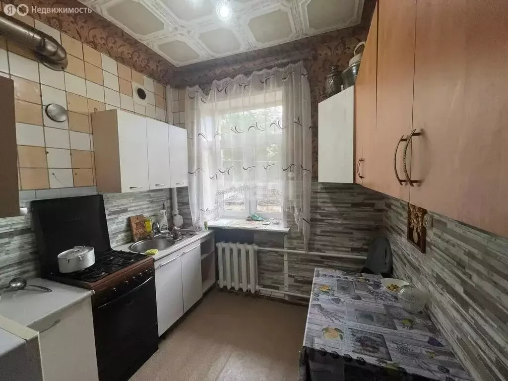 3-комнатная квартира: Стерлитамак, микрорайон Первомайский, улица ... - Фото 0