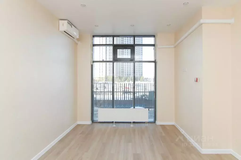 Помещение свободного назначения в Тюменская область, Тюмень ул. ... - Фото 1