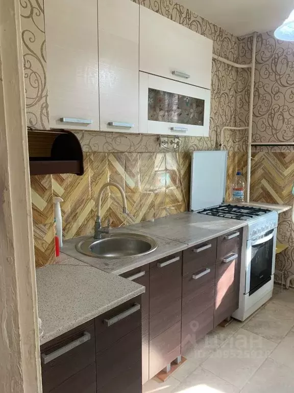 2-к кв. Псковская область, Псков Рижский просп., 76/2 (52.0 м) - Фото 2