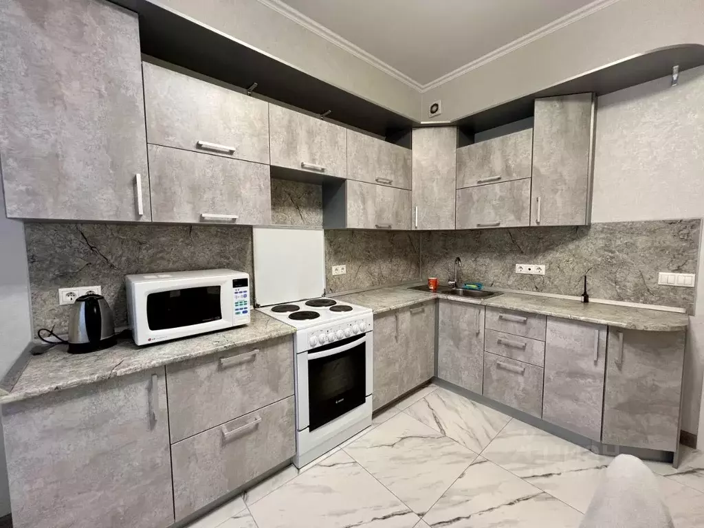 3-к кв. Татарстан, Казань ул. Баки Урманче, 1 (90.0 м) - Фото 1