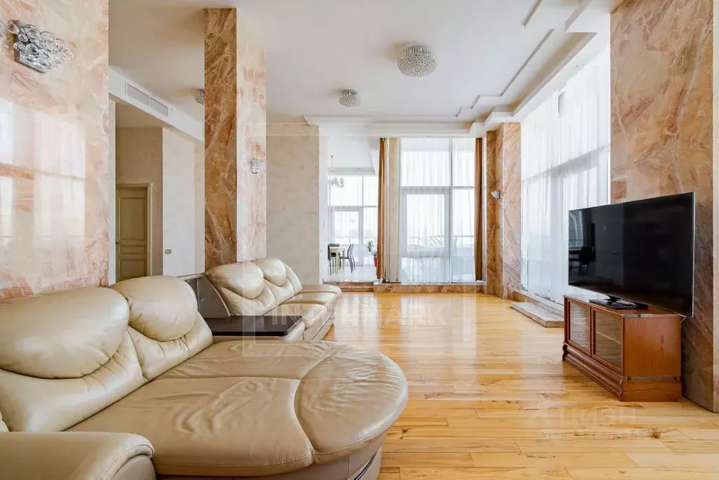 4-к кв. Москва Мосфильмовская ул., 70к3 (250.0 м) - Фото 1