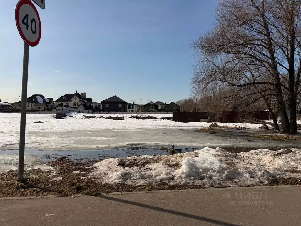 Участок в Московская область, Одинцовский городской округ, д. Лохино  ... - Фото 1
