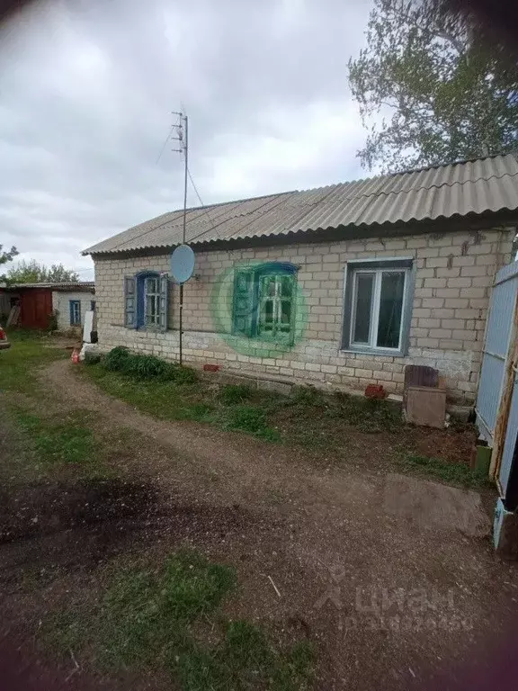 Дом в Оренбургская область, Новоорский район, Приреченский сельсовет, ... - Фото 0