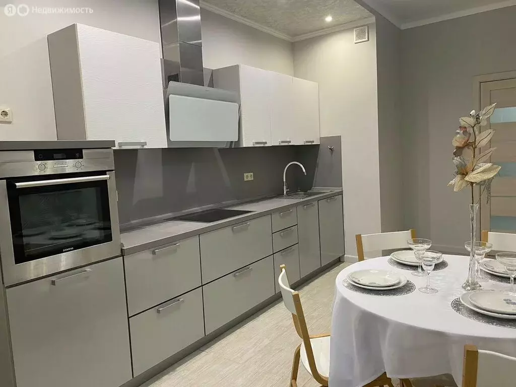 1-комнатная квартира: Ростов-на-Дону, улица Малюгиной, 220/84 (50 м) - Фото 0