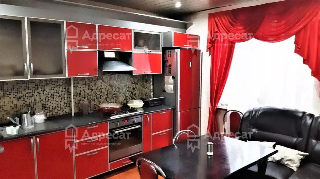 Дом в Волгоградская область, Волгоград ул. Азизбекова (175 м) - Фото 1