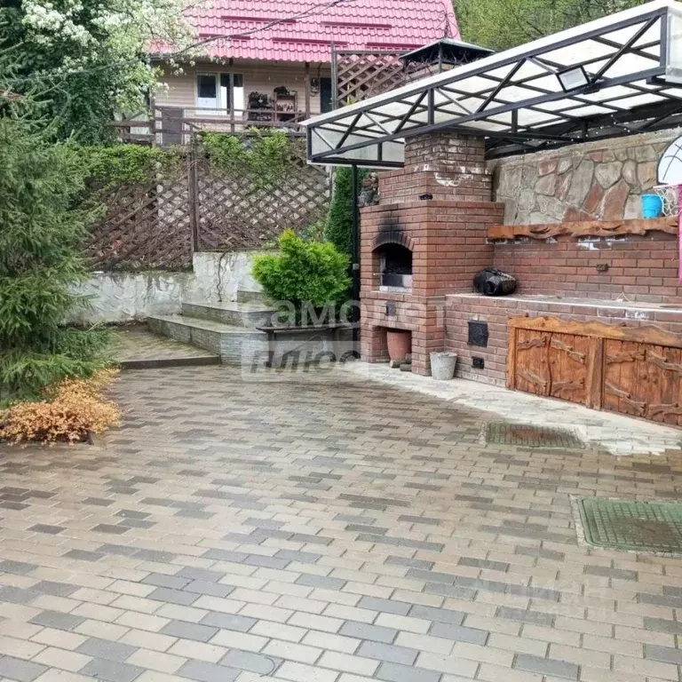 Дом в Адыгея, Майкопский район, пос. Каменномостский ул. Белинского, 8 ... - Фото 1