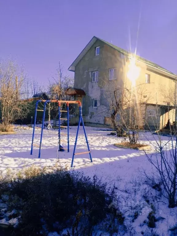 Дом в Волгоградская область, Волгоград ул. Семенова-Тян-Шанского, ... - Фото 2