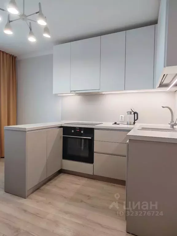 1-к кв. Татарстан, Казань ул. Братьев Касимовых, 82А (48.2 м) - Фото 1