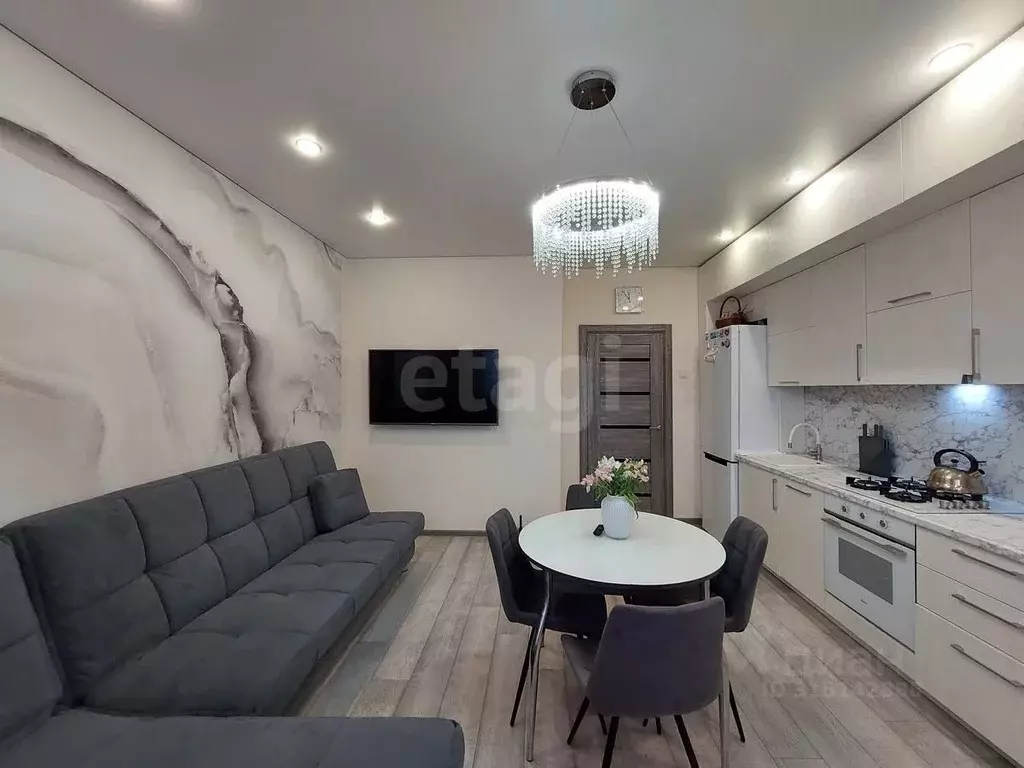 2-к кв. Архангельская область, Котлас ул. Володарского, 25 (82.8 м) - Фото 0