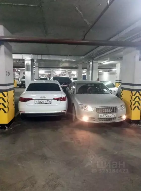 Гараж в Свердловская область, Екатеринбург ул. Шейнкмана, 90 (22 м) - Фото 1