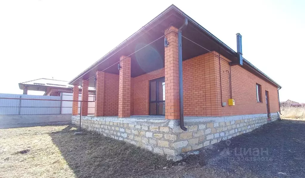 Коттедж в Ставропольский край, Михайловск Шпаковский район, ул. ... - Фото 1