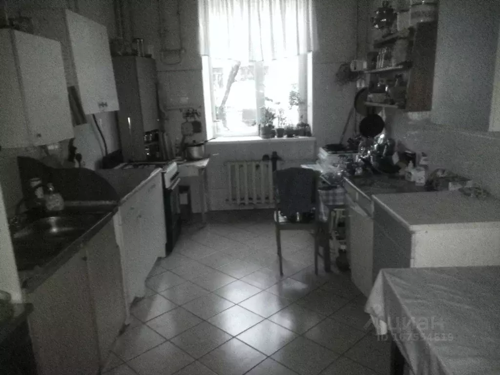 Комната Санкт-Петербург Большеохтинский просп., 35к1 - Фото 0