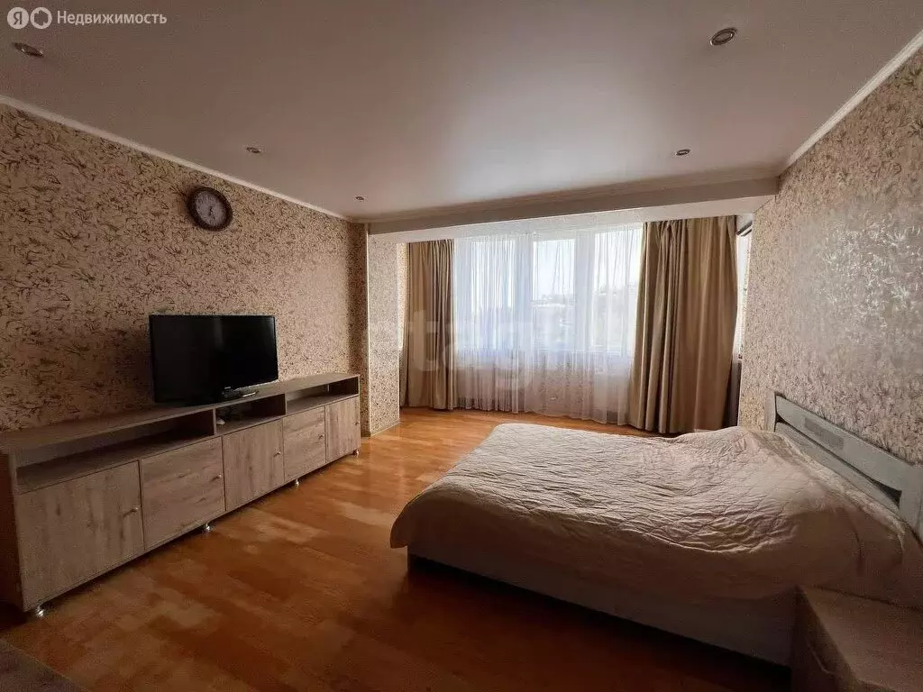 Квартира-студия: Ялта, улица Кривошты, 11А (38.4 м) - Фото 1