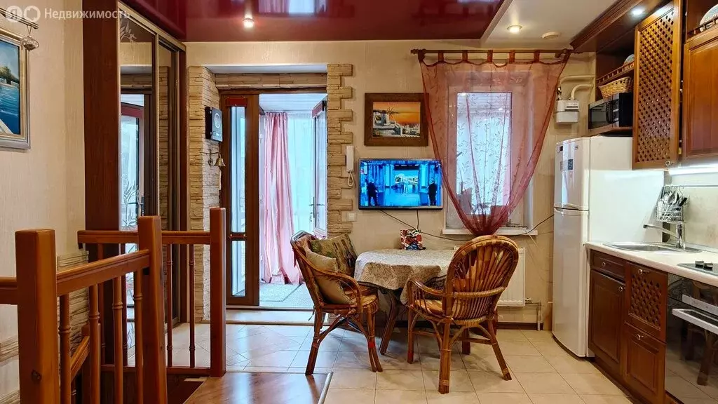 3-комнатная квартира: Петергоф, Кооперативная улица, 60 (88.3 м) - Фото 2