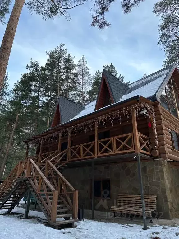 Дом в Кабардино-Балкария, Эльбрусский район, с. Эльбрус  (200 м) - Фото 1