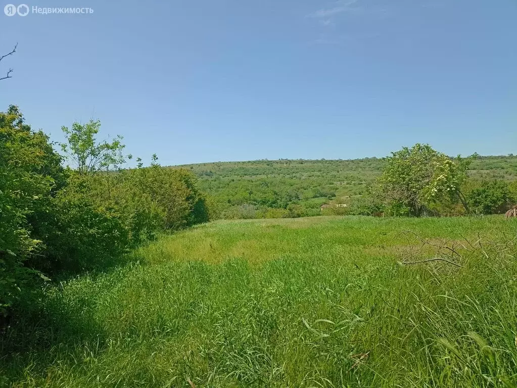 Дом в село Московское, Комсомольская улица, 72 (100 м) - Фото 0