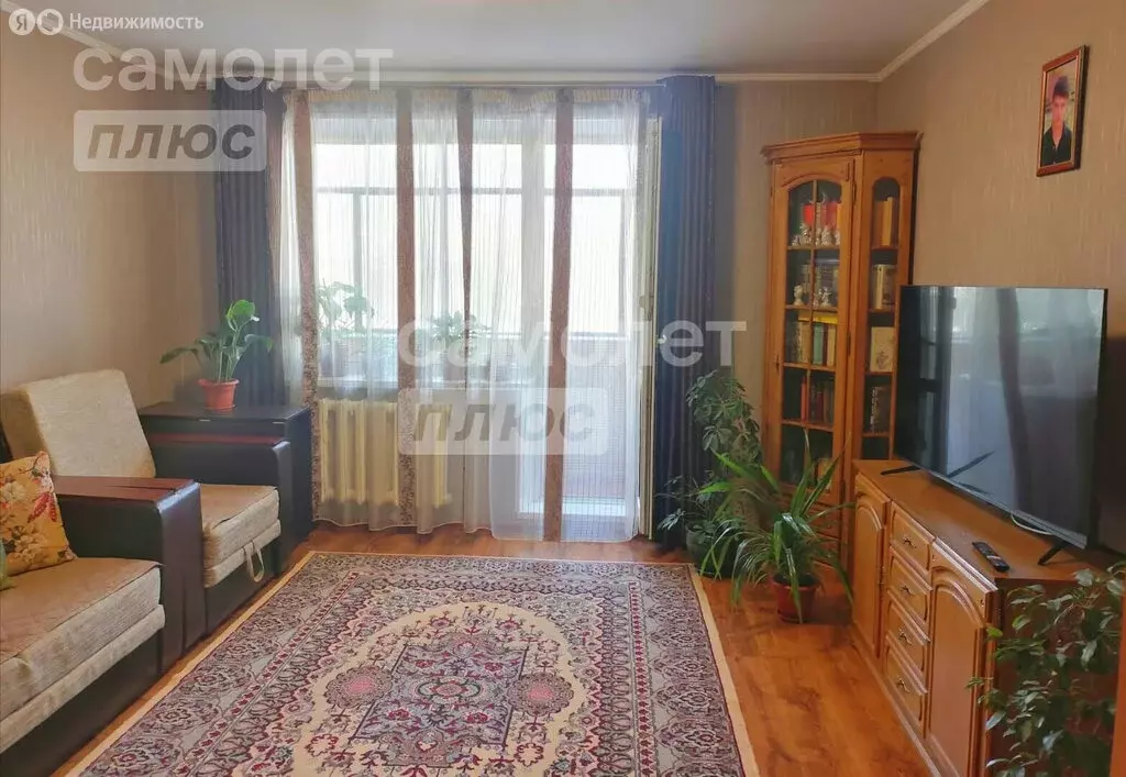 3-комнатная квартира: Октябрьский, 35-й микрорайон, 37 (63.2 м) - Фото 1