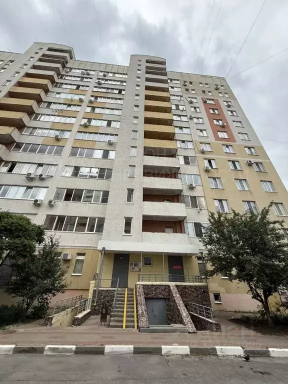 3-к кв. Белгородская область, Белгород ул. Буденного, 17в (104.5 м) - Фото 1