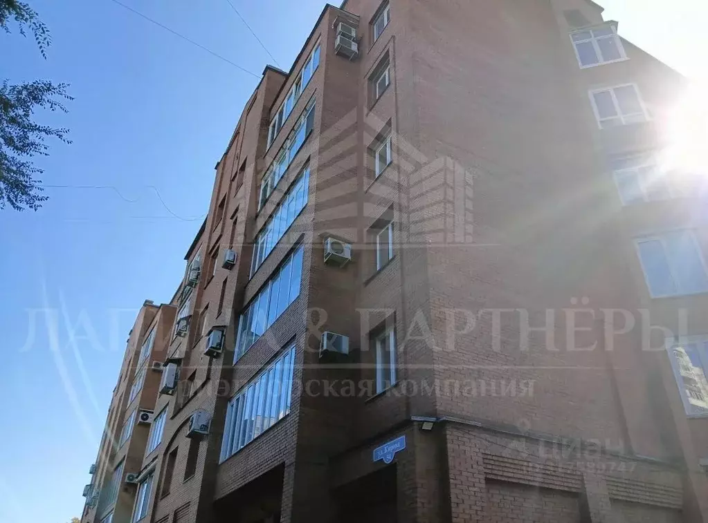 5-к кв. Кемеровская область, Новокузнецк ул. Кирова, 54 (200.0 м) - Фото 0