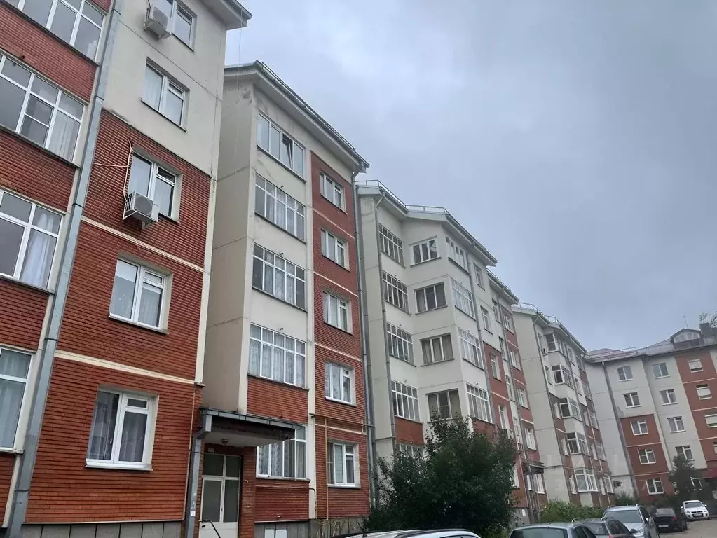 3-к кв. Калужская область, Малоярославец Румынская ул., 1к1 (91.0 м) - Фото 0
