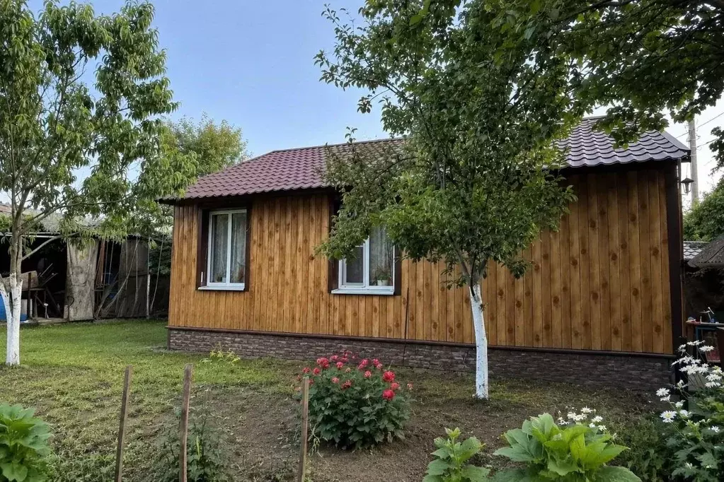 Дом в Курская область, Курчатовский район, Имени Карла Либкнехта рп ... - Фото 1