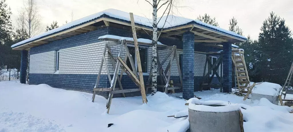 Дом в Шиховское сельское поселение, деревня Подбёрезы, Яблочная улица, ... - Фото 0