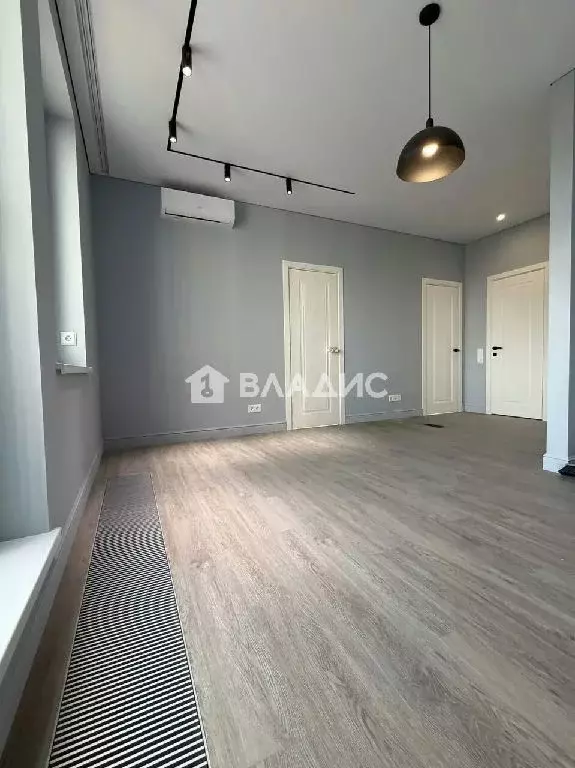 Продается 3-комнатная квартира - Фото 1